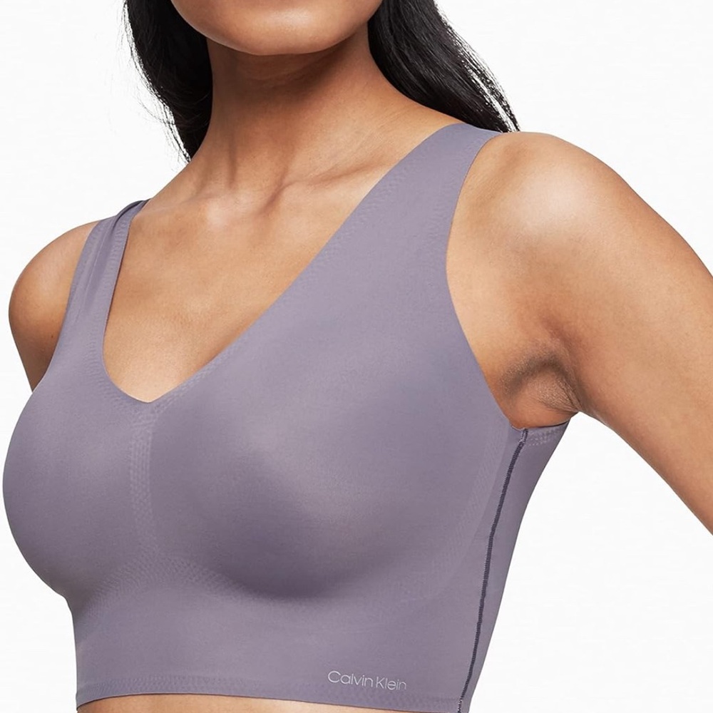 Calvin Kline Women's Invisibles Comfort Seamless bralette medium